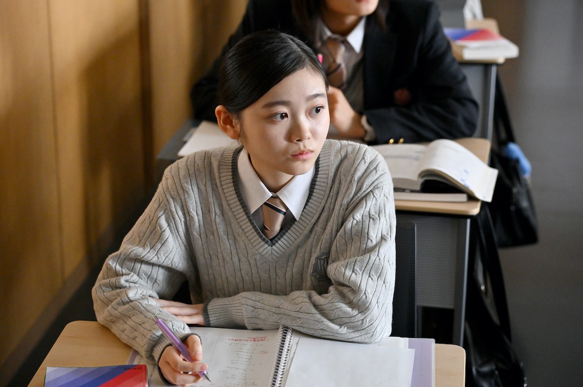 『御上先生』第2話　“御上”松坂桃李、“神崎”奥平大兼による不倫記事について生徒たちに討論させる