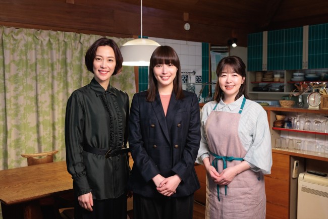 ドラマ『なんで私が神説教』のクランクインを迎えた（左から）木村佳乃、広瀬アリス、堀内敬子