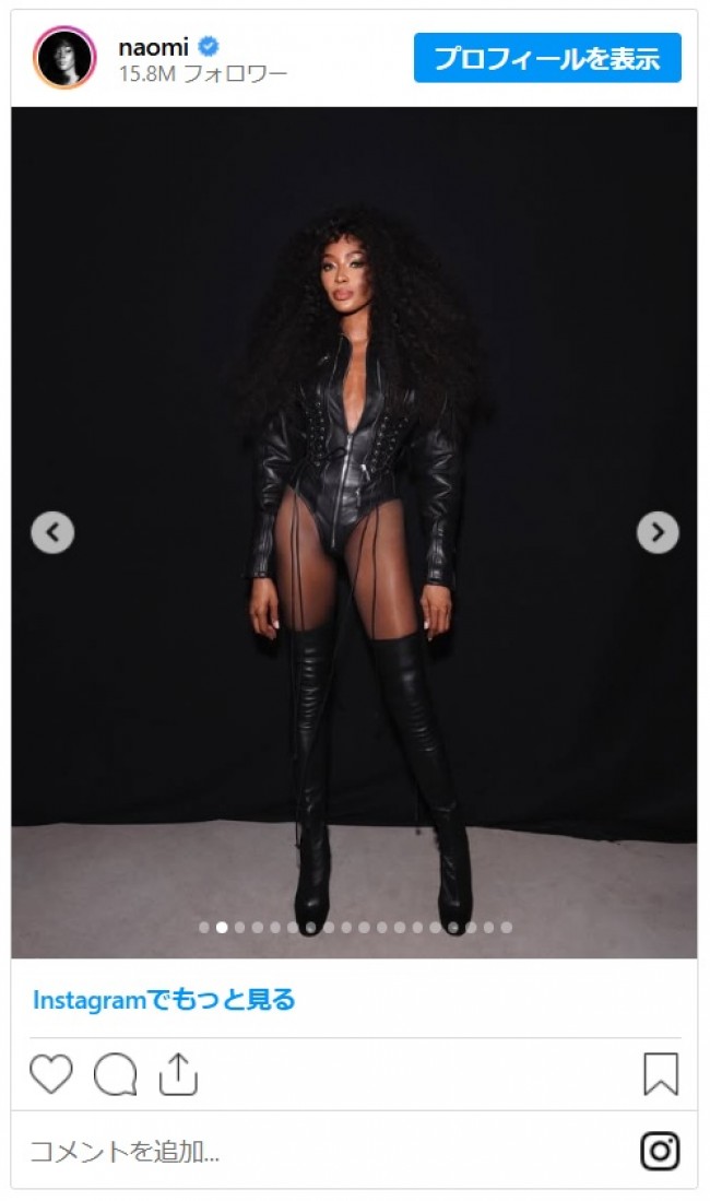 プレイボーイ　ナオミキャンベル 写真）元祖スーパーモデルのナオミ・キャンベル、レースアップの