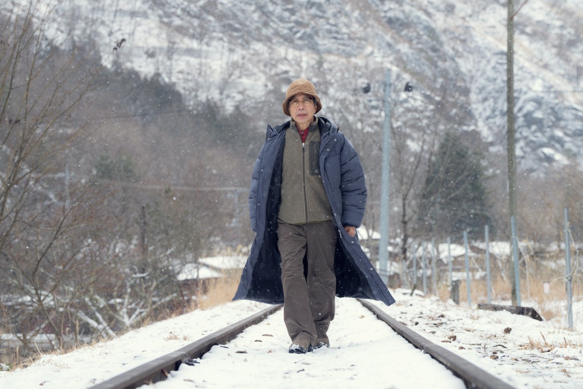 『ホットスポット』第6話　“清美”市川実日子、1人で富士山を眺める“村上”小日向文世を目撃