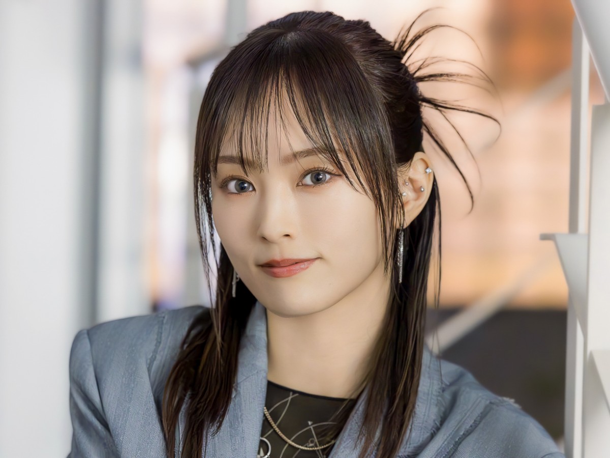 山本彩、“さっぽろ雪まつり”に降臨！　ニット帽＆ダウンの冬コーデに「ほんと可愛い」などファンもん絶