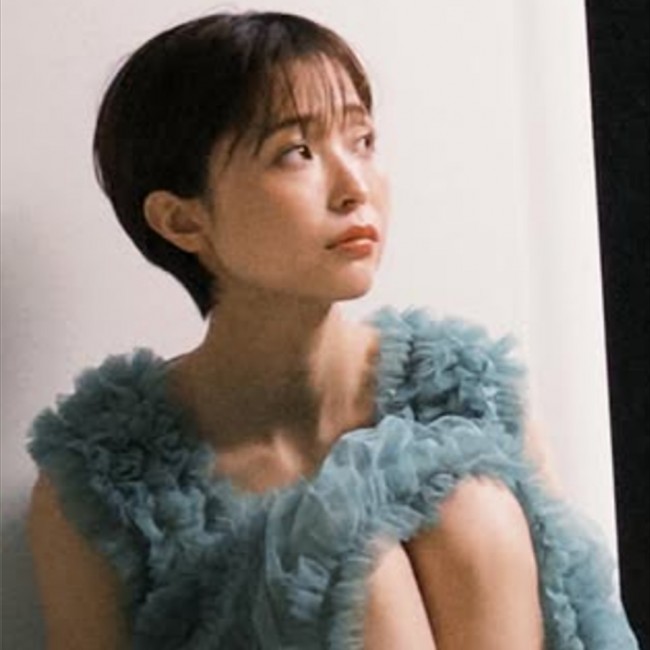 渡邊渚、ソロショット　※「渡邊渚」インスタグラム