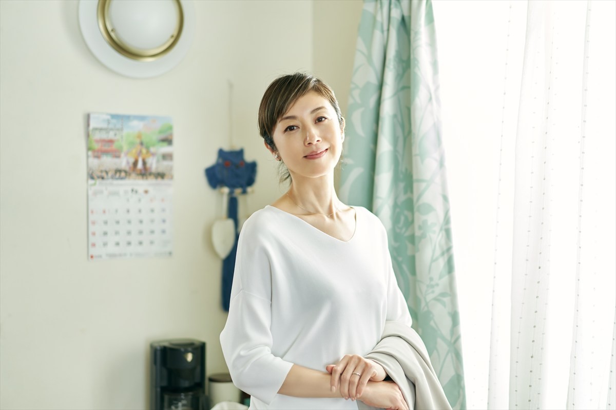 『見える子ちゃん』主人公・原菜乃華を見守る大人キャストに滝藤賢一・高岡早紀・堀田茜が決定！