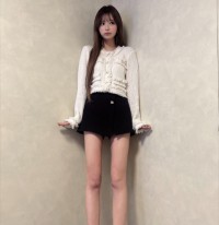 聖菜、全身ショット　※「聖菜」エックス
