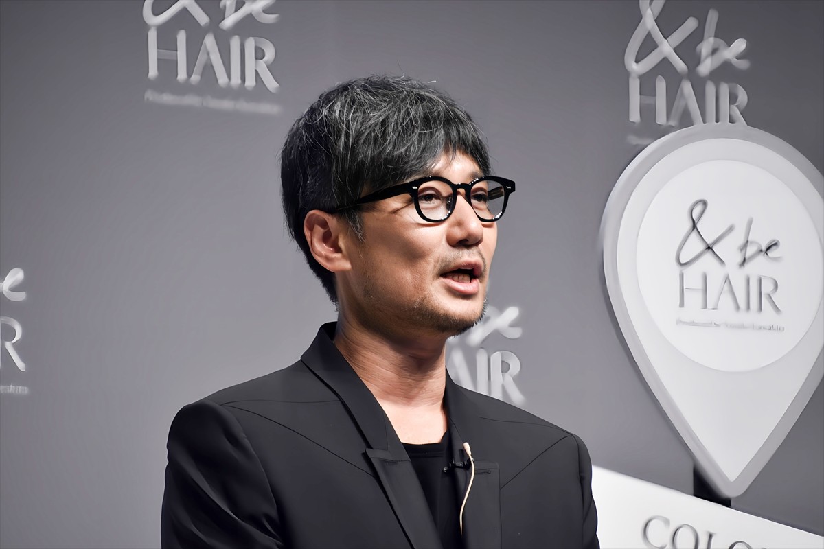 Snow Man・佐久間大介、河北裕介のスタイリングで色気全開“大人の男性”に　＜＆be HAIR＞ブランドアンバサダー就任