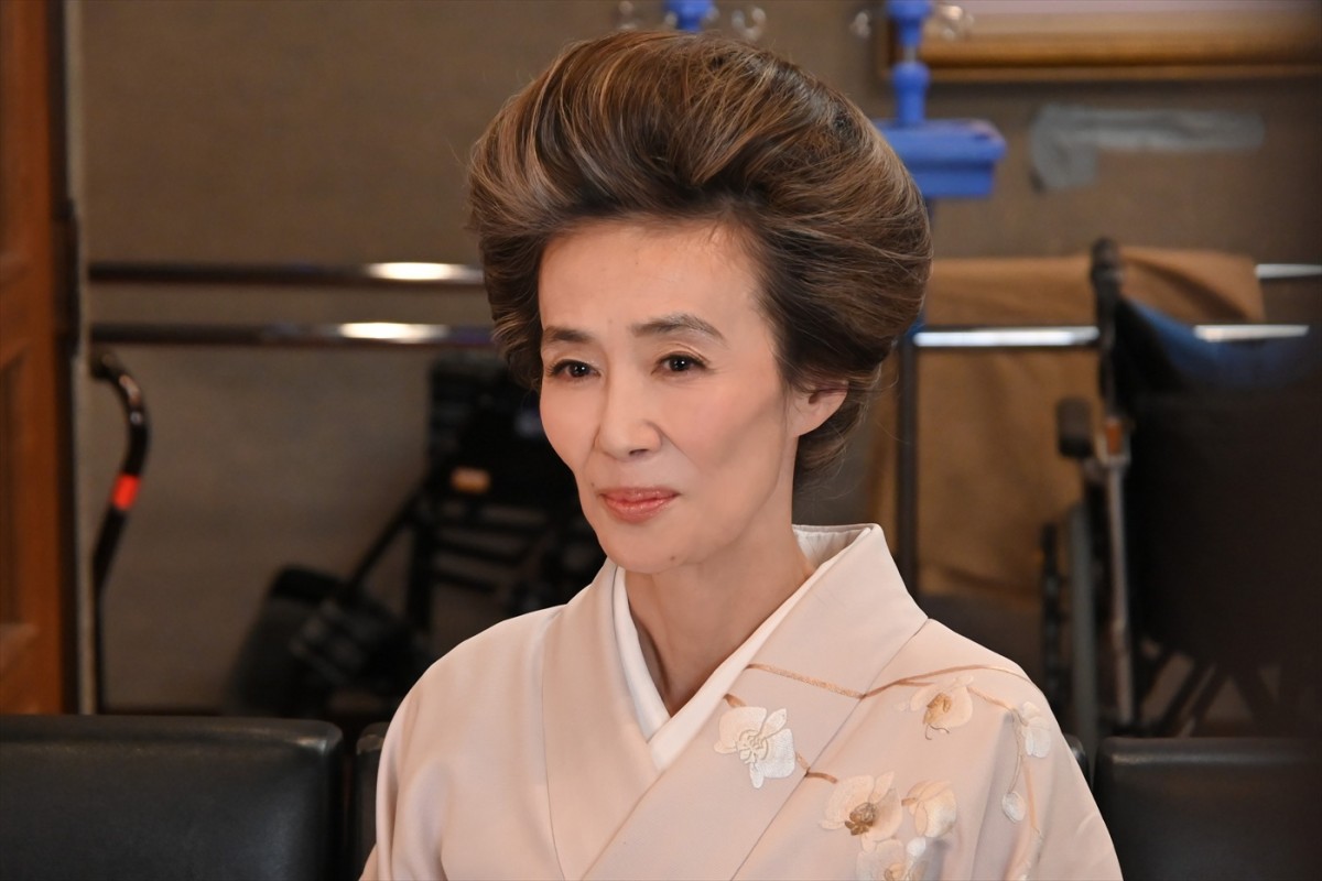 尾碕真花×宮崎美子共演のファンタジードラマ『介護スナック ベルサイユ』2週連続放送＆コメント到着
