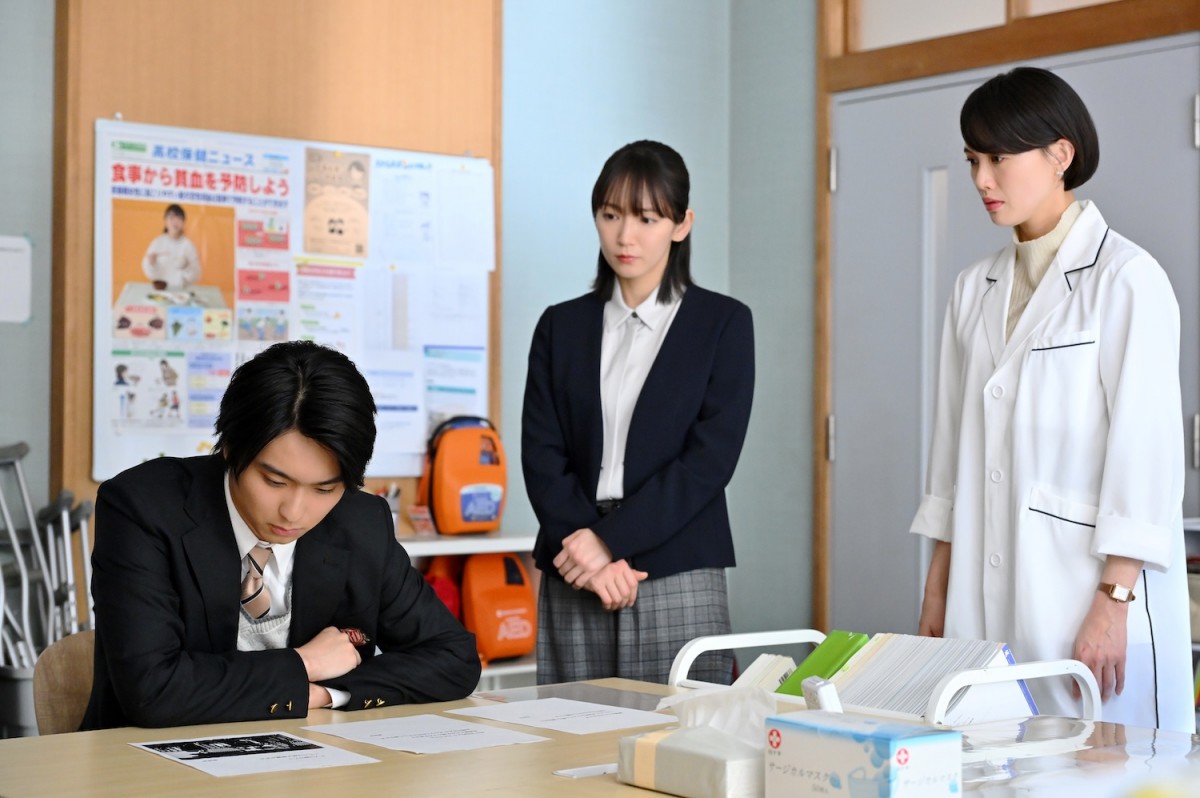 『御上先生』“御上”松坂桃李、万引きした生徒の目の前で“爆買い”　称賛続々「男前」「ボロボロ涙出た」