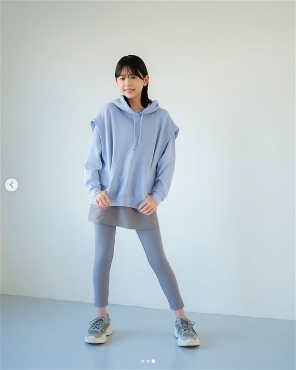 カジサックの美人娘15歳・梶原叶渚、純白の衣装姿が「スタイル抜群」「マジで可愛い」　ユニクロモデル姿も話題