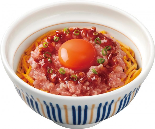 なか卯「まぐろユッケ丼」登場！ “こだわり卵”や旨辛ダレが相性抜群の新メニュー