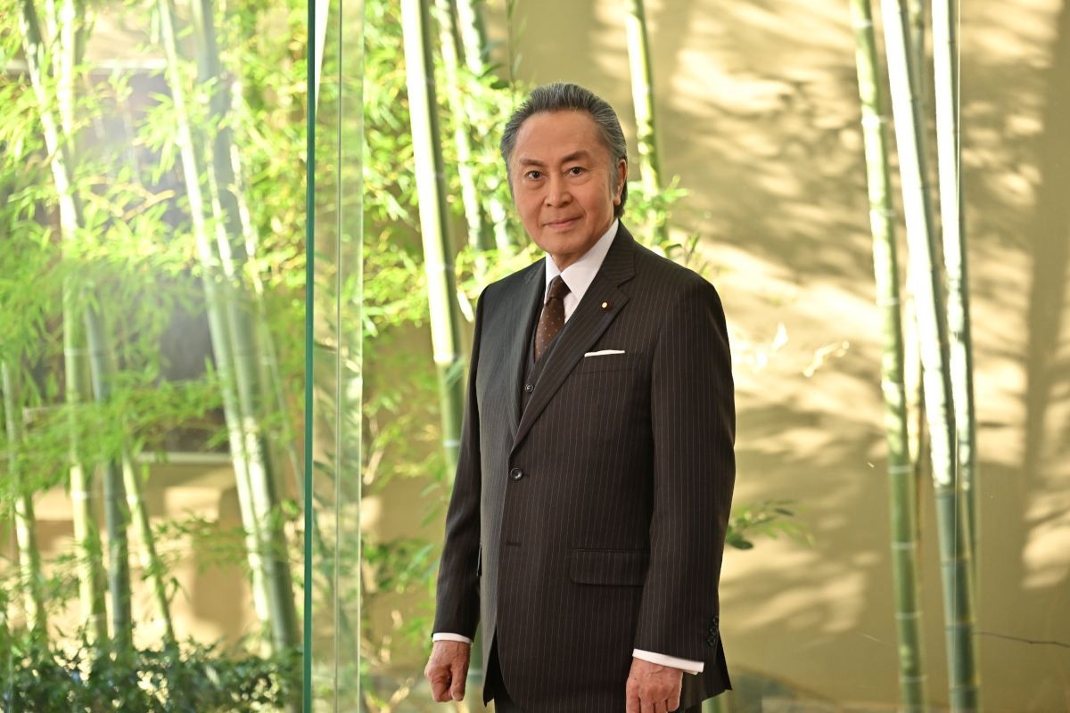 北大路欣也、日曜劇場『キャスター』で内閣官房長官に！　加藤晴彦・ヒコロヒーら追加キャストも発表