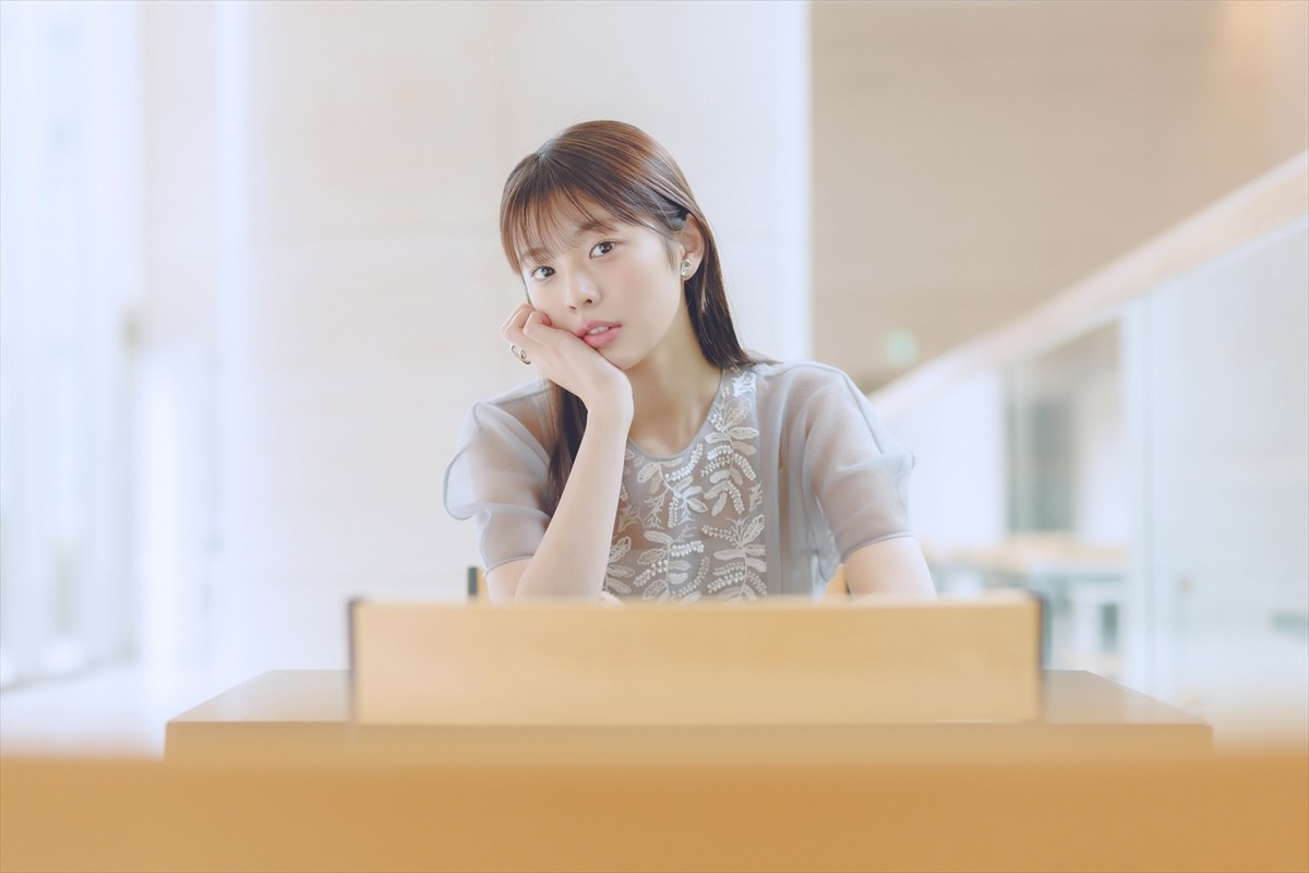 菊地姫奈、“令和の完売クイーン”が20歳に　大人なカットも挑戦の記念写真集で「王道グラビアを残せた」