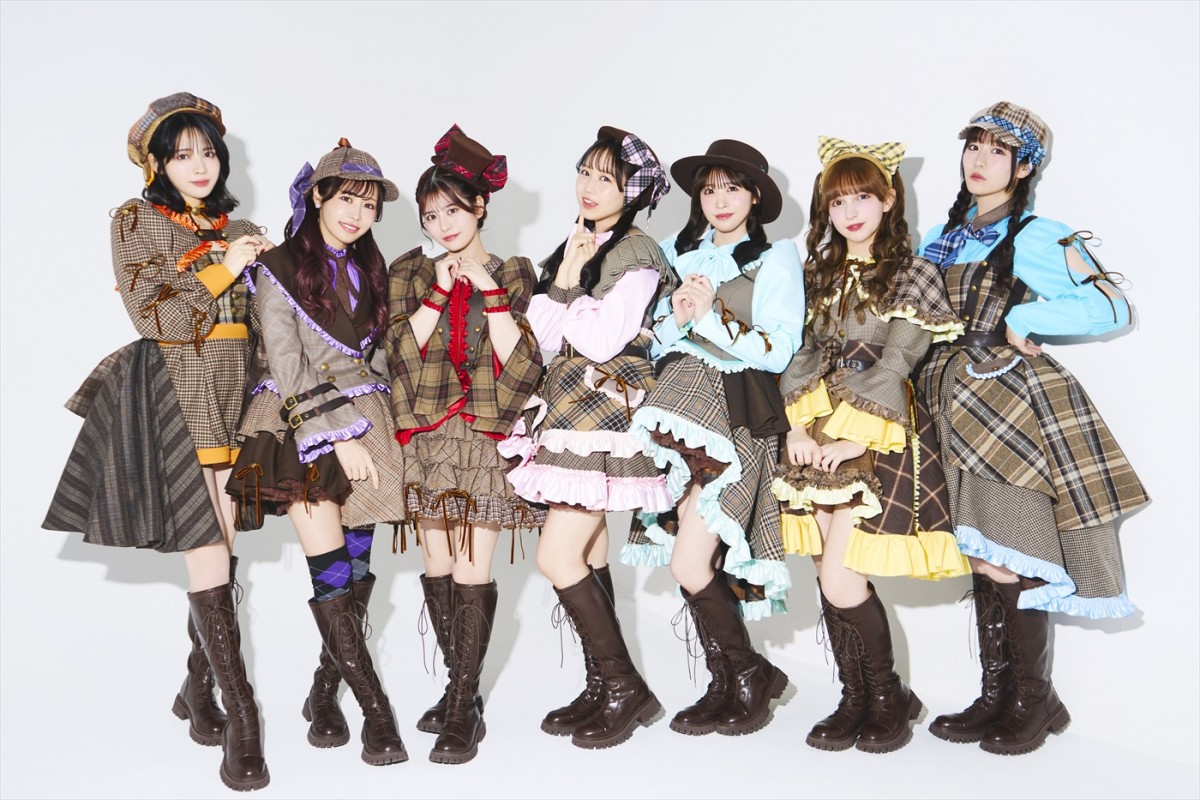 FRUITS ZIPPER(左から)鎮西寿々歌、仲川瑠夏、月足天音、松本かれん、櫻井優衣、早瀬ノエル、真中まな