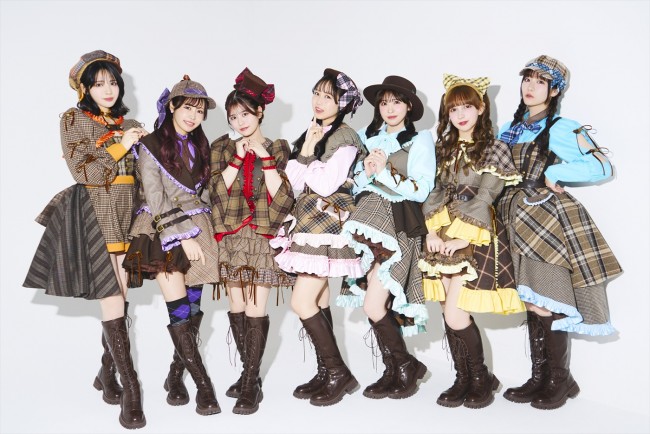 FRUITS ZIPPER(左から)鎮西寿々歌、仲川瑠夏、月足天音、松本かれん、櫻井優衣、早瀬ノエル、真中まな