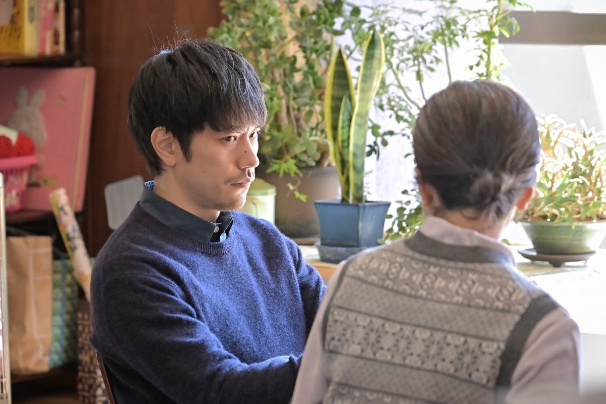 『クジャクのダンス、誰が見た？』第8話　“心麦”広瀬すず、刑事“赤沢”藤本隆宏に事件の見直しを求める