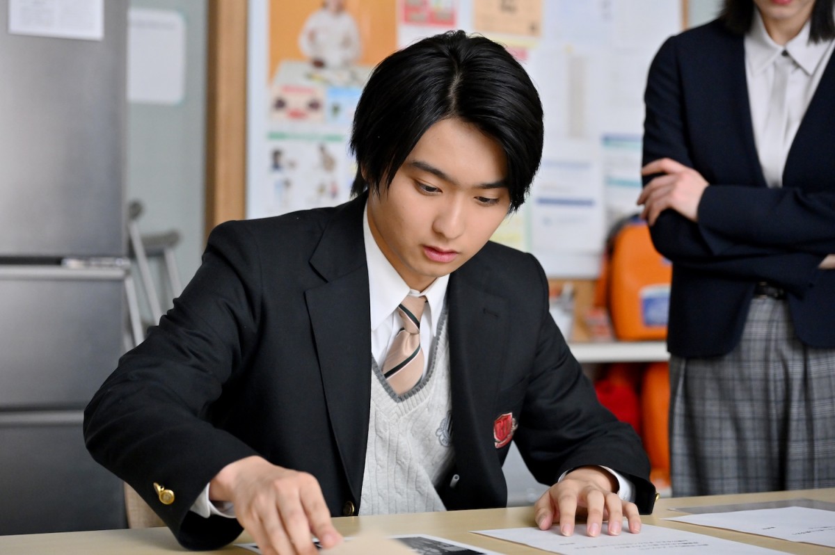 『御上先生』第7話　“御上”松坂桃李、“椎葉”吉柳咲良を心配する生徒たちに“ある問題”を提起