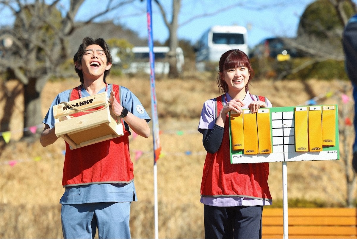 『まどか26歳』“城崎”佐藤隆太、“五十嵐”大西流星を熱烈ハグ　ネット感動「泣ける」「川藤先生に見えた」