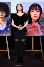 広瀬すず、映画『片思い世界』公開記念舞台挨拶に登場