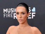破局！？洗脳！？カニエ・ウェスト妻ビアンカ・センソリ、スペインで大胆ボディスーツ姿をキャッチされる