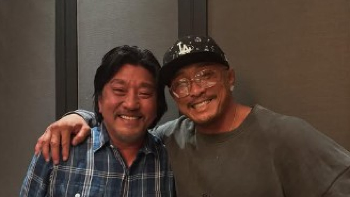 秋山成勲インスタに『白と黒のスプーン』の世界的巨匠が登場 
