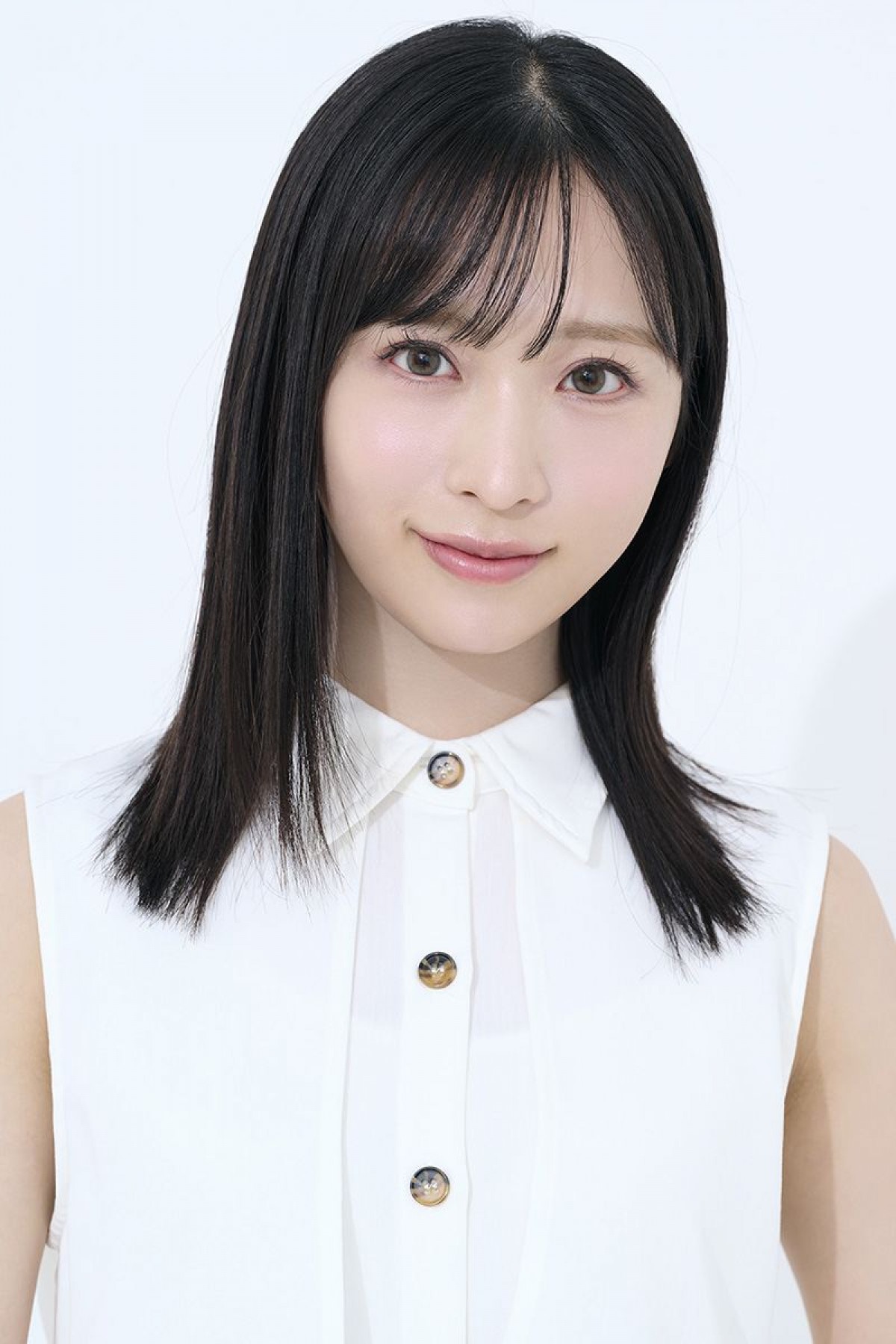 映画『2025年7月5日 午前4時18分』に出演する⼩栗有以