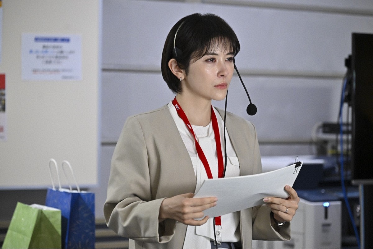 阿部寛が破天荒なキャスター役で日曜劇場に帰還！　社会派エンターテインメント『キャスター』今夜スタート