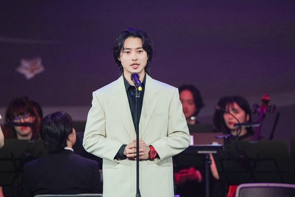 山崎賢人、「Weibo日本年度ベスト俳優賞」受賞！ 「世界の皆さんに楽しんでもらえるような作品を作っていけたら」