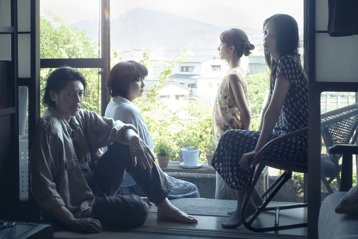 映画『夏の砂の上』メインビカット