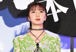 映画『パリピ孔明 THE MOVIE』初日舞台あいさつに登壇した上白石萌歌
