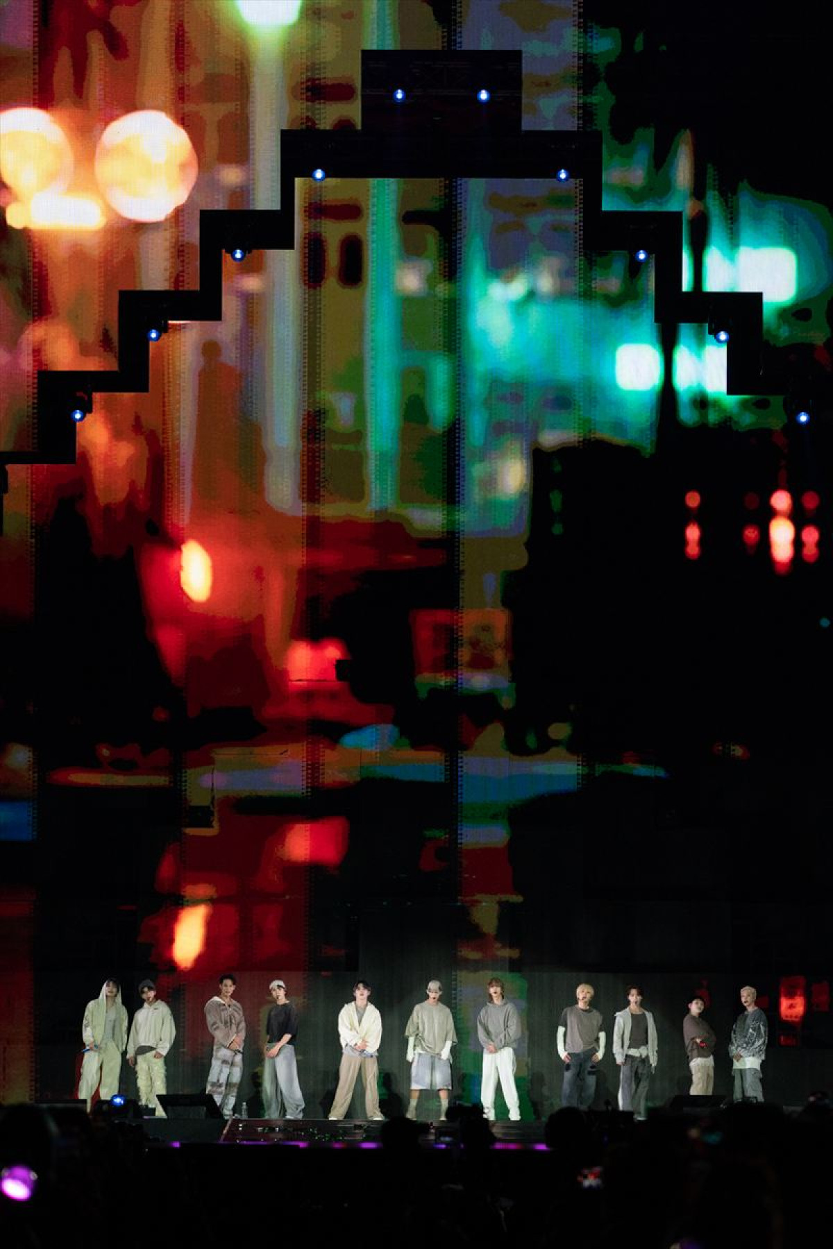 『SEVENTEEN ［RIGHT HERE］ WORLD TOUR IN CINEMAS』日本限定でパフォーマンスカット4点公開