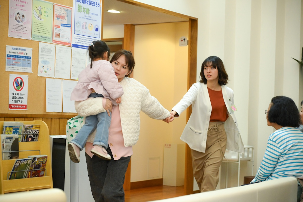 『対岸の家事』“詩穂”多部未華子＆“虎朗”一ノ瀬ワタル、仲直りから一転　不気味な人影に騒然「怖すぎて鳥肌」