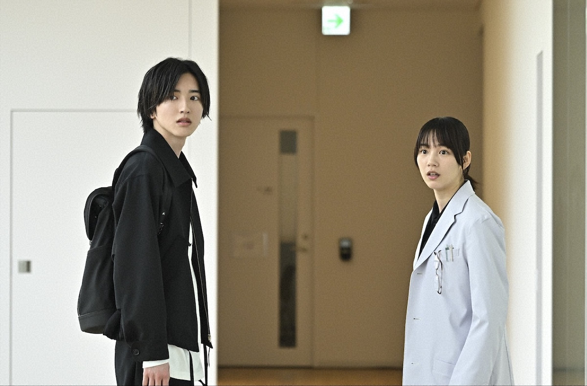 『キャスター』第3話　“進藤”阿部寛、万能細胞を発見した“篠宮”のんをインタビューも大騒動へ発展