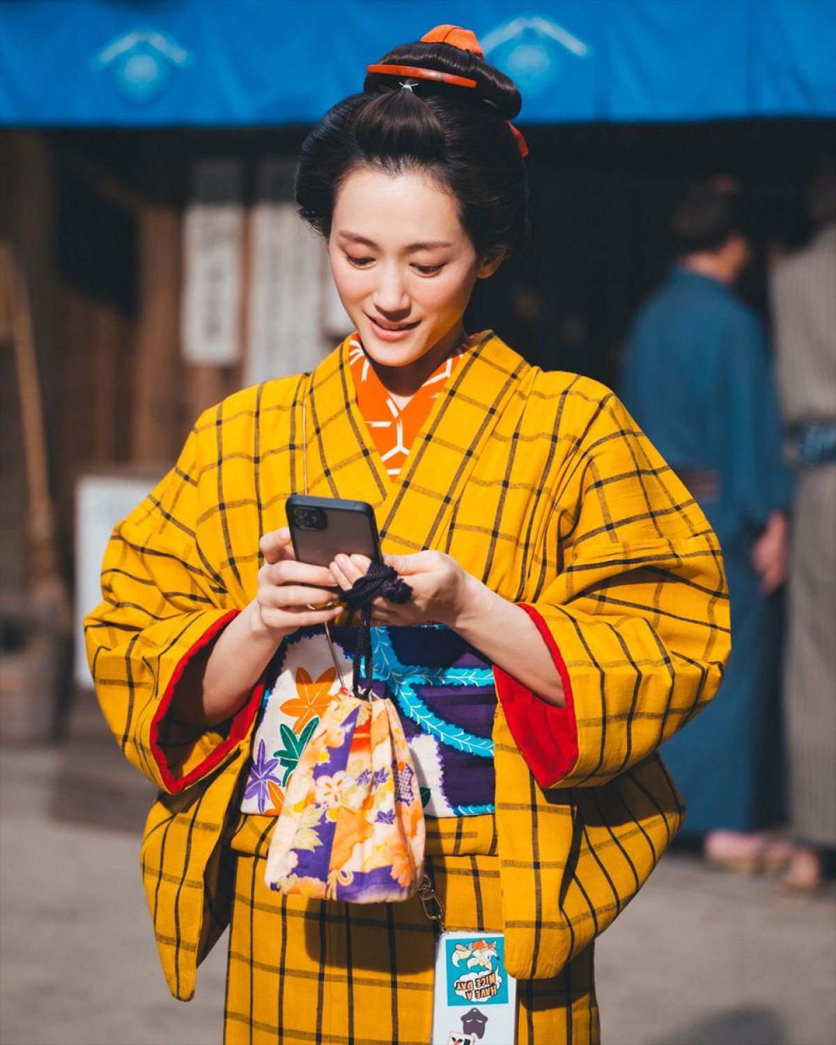 綾瀬はるか、語り務める『べらぼう』に出演、今度は町娘＆武士に!?　「やっと蔦重に会えました！」