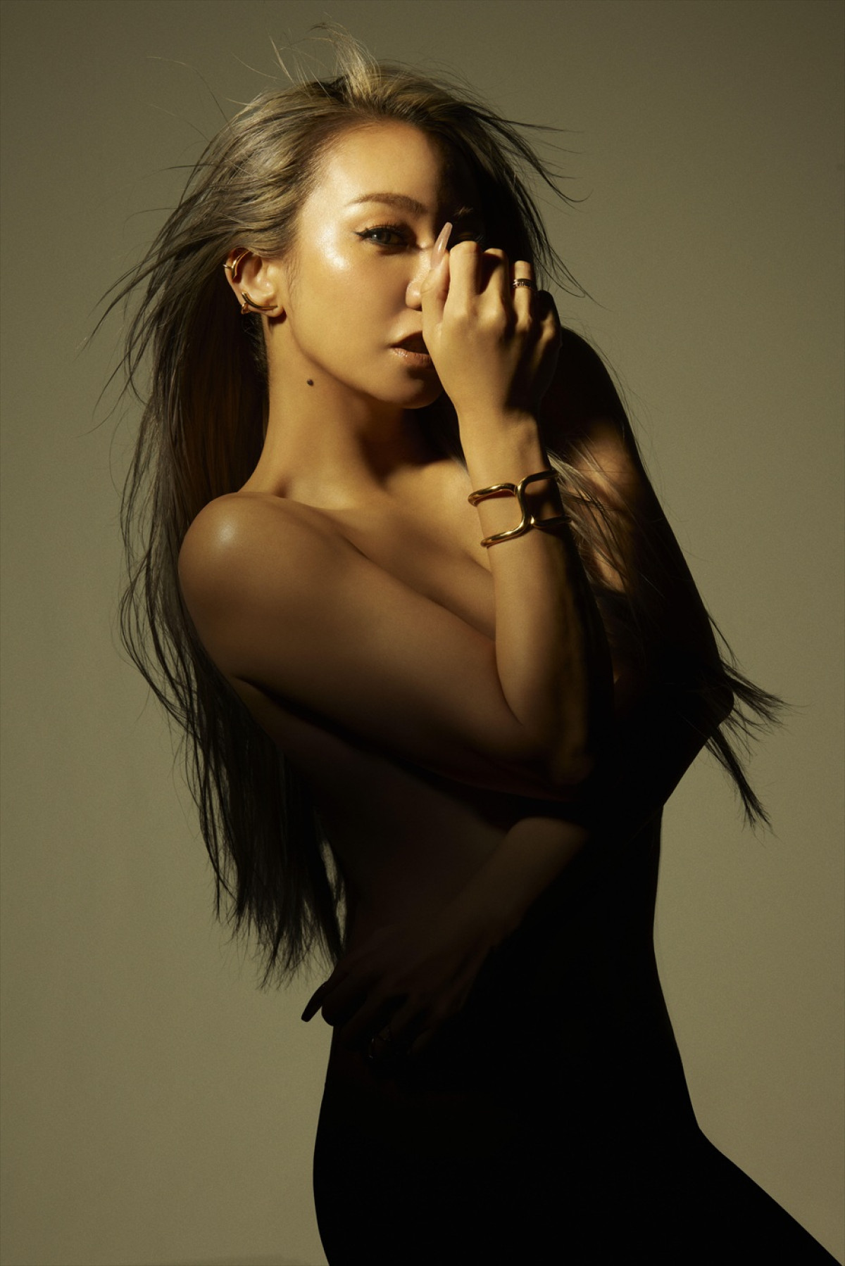 倖田來未、42歳の“今”を詰め込んだビューティー本7.31発売決定！