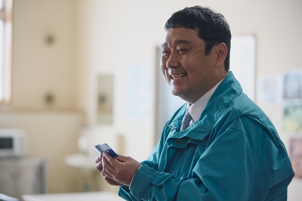 『イグナイト』第3話　“宇崎”間宮祥太朗、ケガをした外国人技能実習生の職場を訪れる