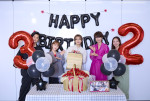 【写真】山田涼介の誕生日を『ダメマネ！』キャスト＆スタッフがサプライズ！　「しっかり自立して頑張りたい」抱負語る