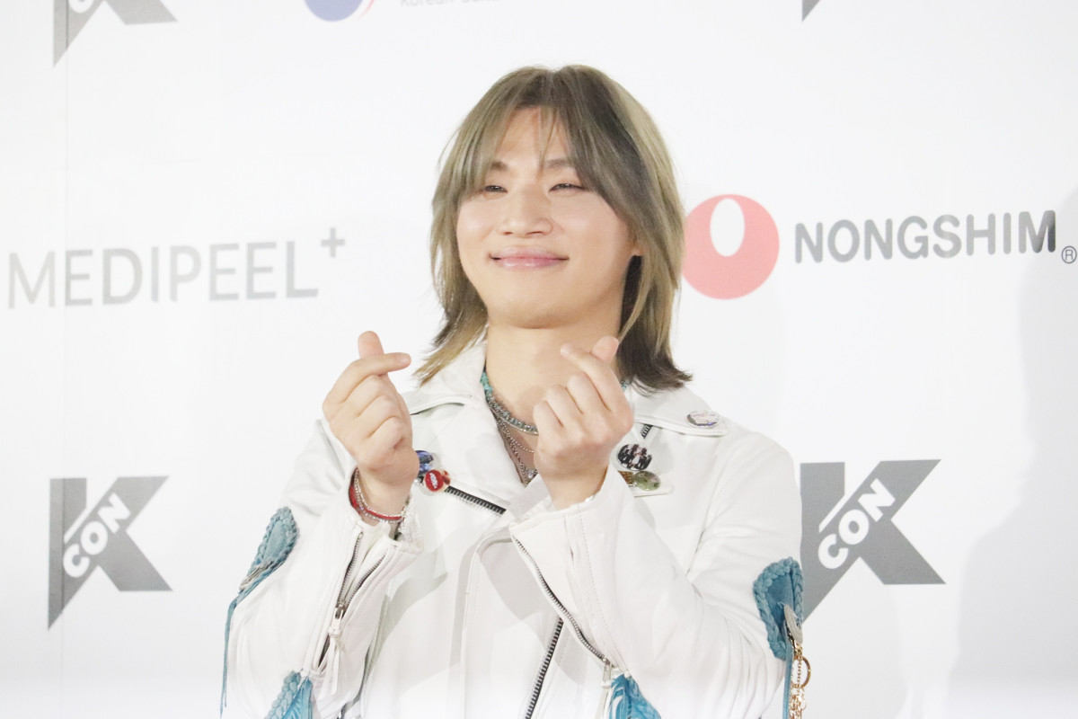 【二次使用不可】「KCON JAPAN 2025」のレッドカーペットに登場したD-LITE　20250509