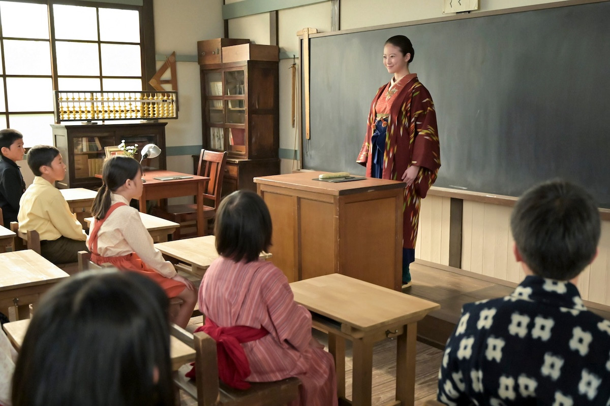 『あんぱん』“黒井先生”瀧内公美、“のぶ”今田美桜に過去を告白　ネット同情「思ってた以上に苦しい」
