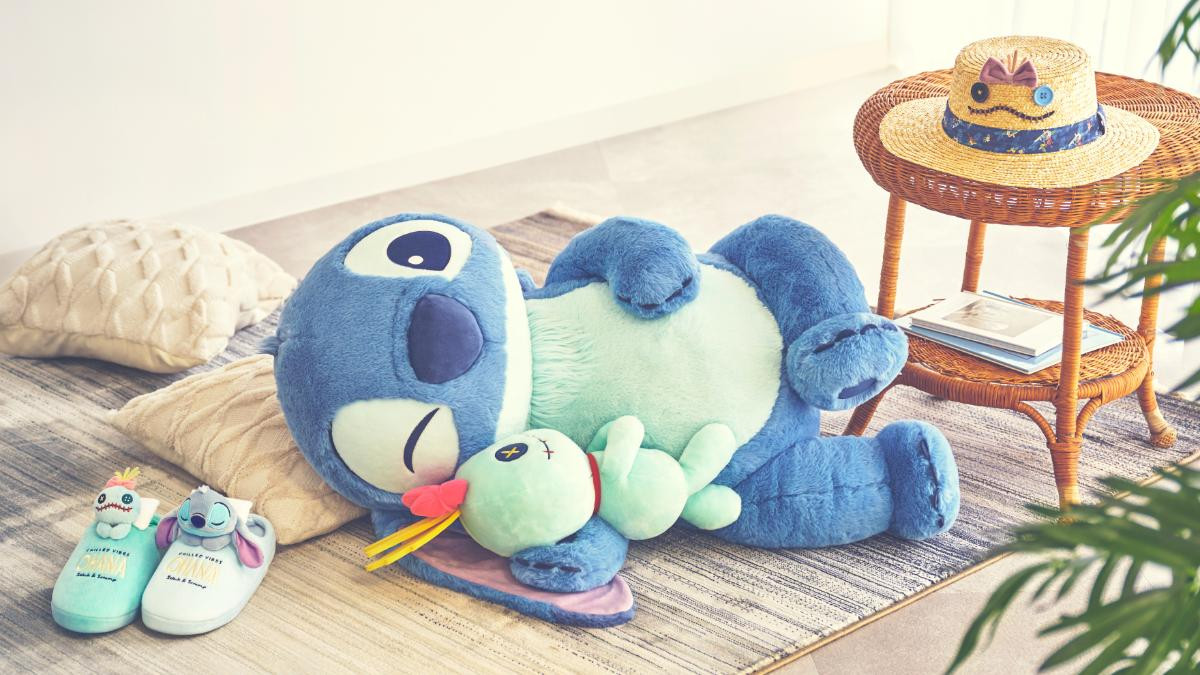 ディズニーストア「スティッチコレクション」新発売！　約82cmの“ビッグぬいぐるみ”など展開