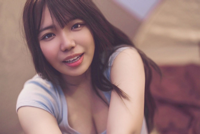 “日本一だらしない”キャンプ女子153cmたにりか1stデジタル写真集『週末ふたりキャンプ』(blueprint)より先行カット