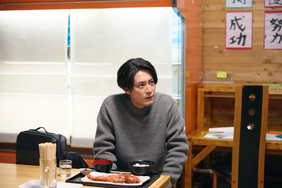 『イグナイト』第3話　“宇崎”間宮祥太朗、ケガをした外国人技能実習生の職場を訪れる