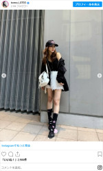 板野友美、ミニスカコーデ　※「板野友美」インスタグラム