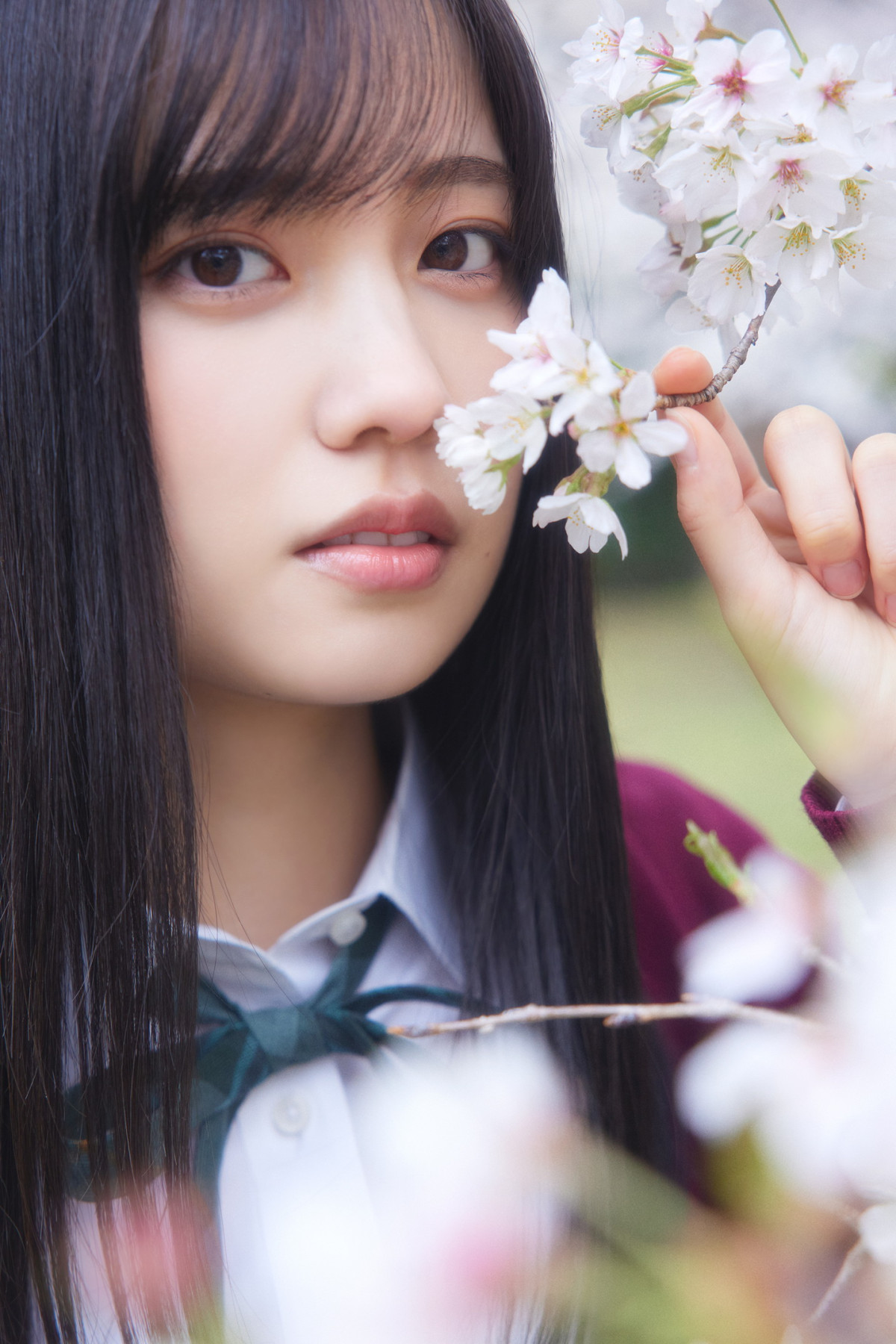 櫻坂46 四期生・山田桃実、勝又春の撮り下ろし写真＆手書きプロフィール公開