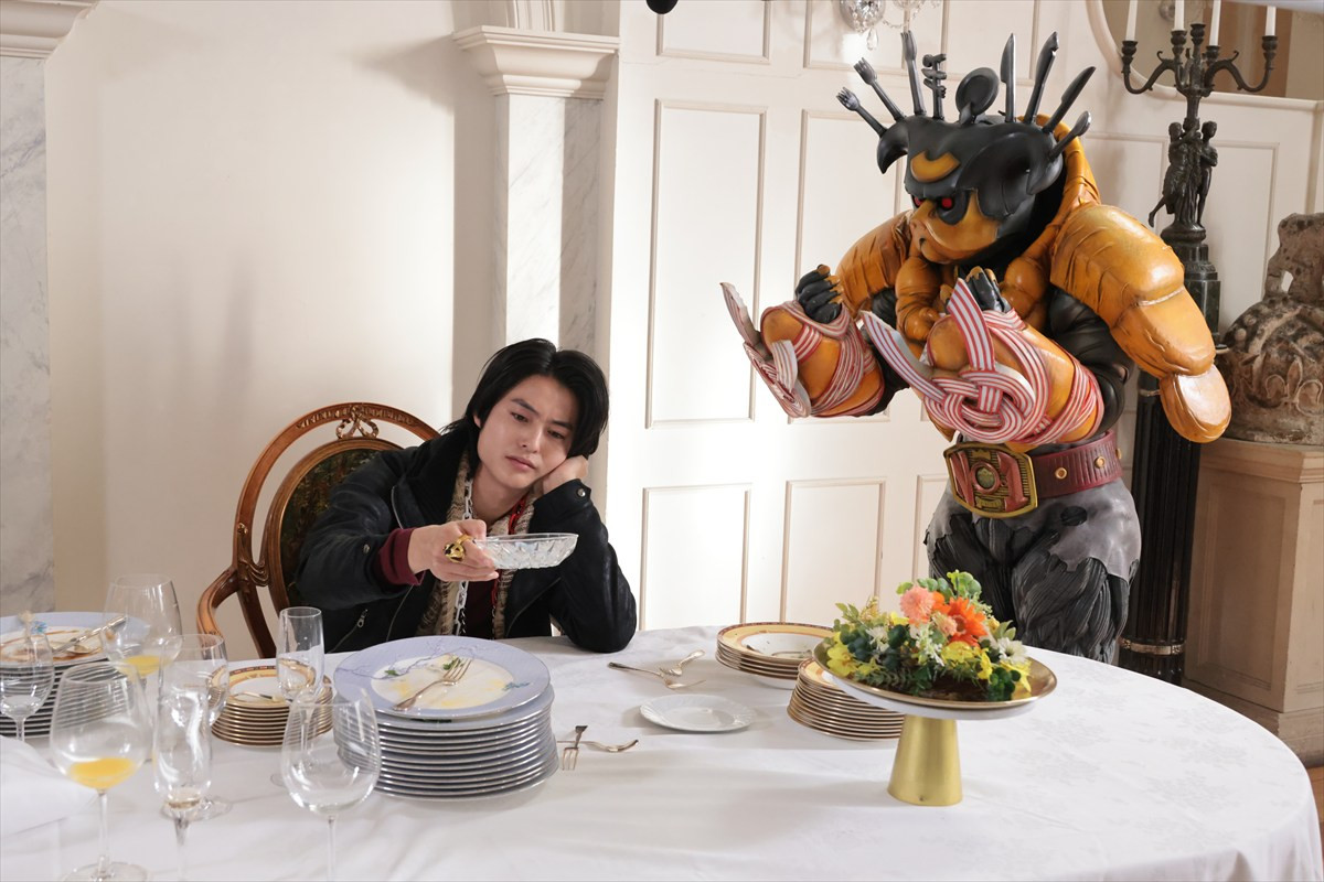 『ナンバーワン戦隊ゴジュウジャー』第13話「家政婦激走！ 竜儀の流儀」、新たな指輪の戦士“レッドレーサー”登場