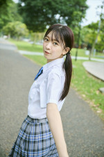 『鈴原希実 1st写真集 届け』オールアザー版掲載カット