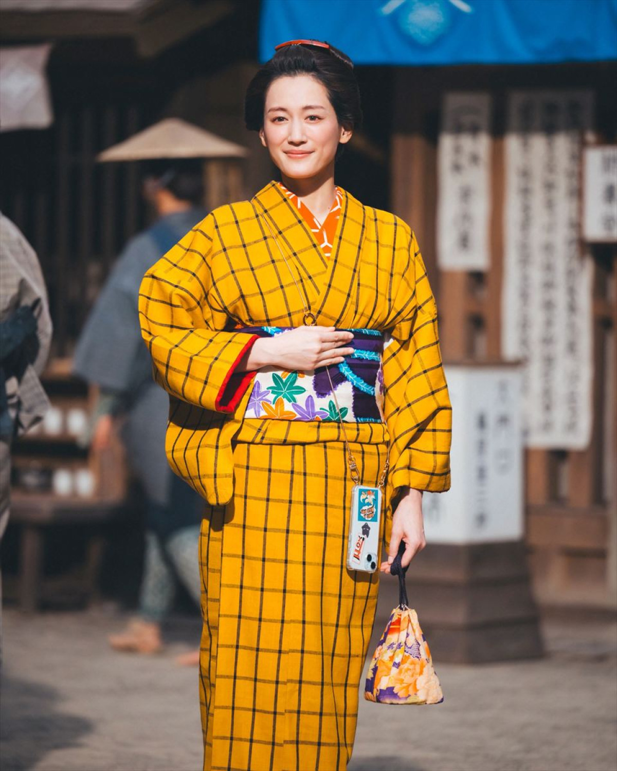 綾瀬はるか、語り務める『べらぼう』に出演、今度は町娘＆武士に!?　「やっと蔦重に会えました！」