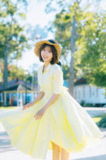 日向坂46・富田鈴花 1st写真集より