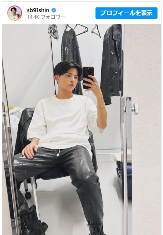 最新ショットがモデルのようにカッコいい木本慎之介　※「木本慎之介」インスタグラム
