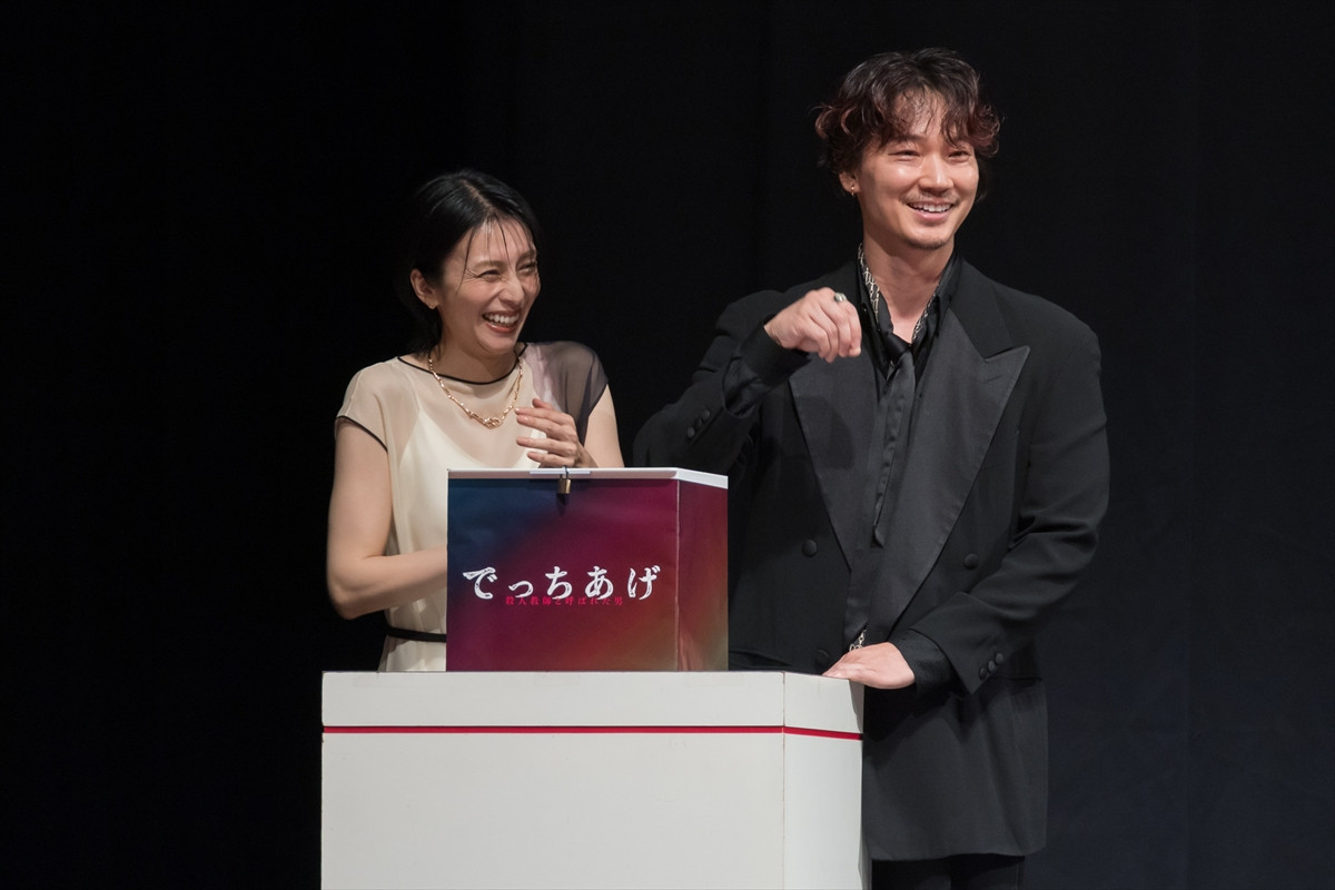 亀梨和也、撮影中に発生した“嵐”に感謝「直系のご先輩ということで来てくださった」