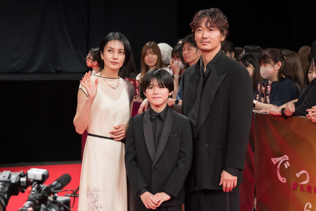 綾野剛、ファンへの気遣いに拍手「体調とか悪くなったらすぐ言って」