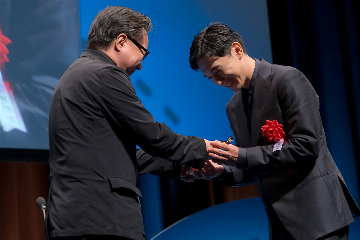 吉沢亮、主演男優賞受賞で「この上ない喜び」　河合優実は主演女優賞受賞